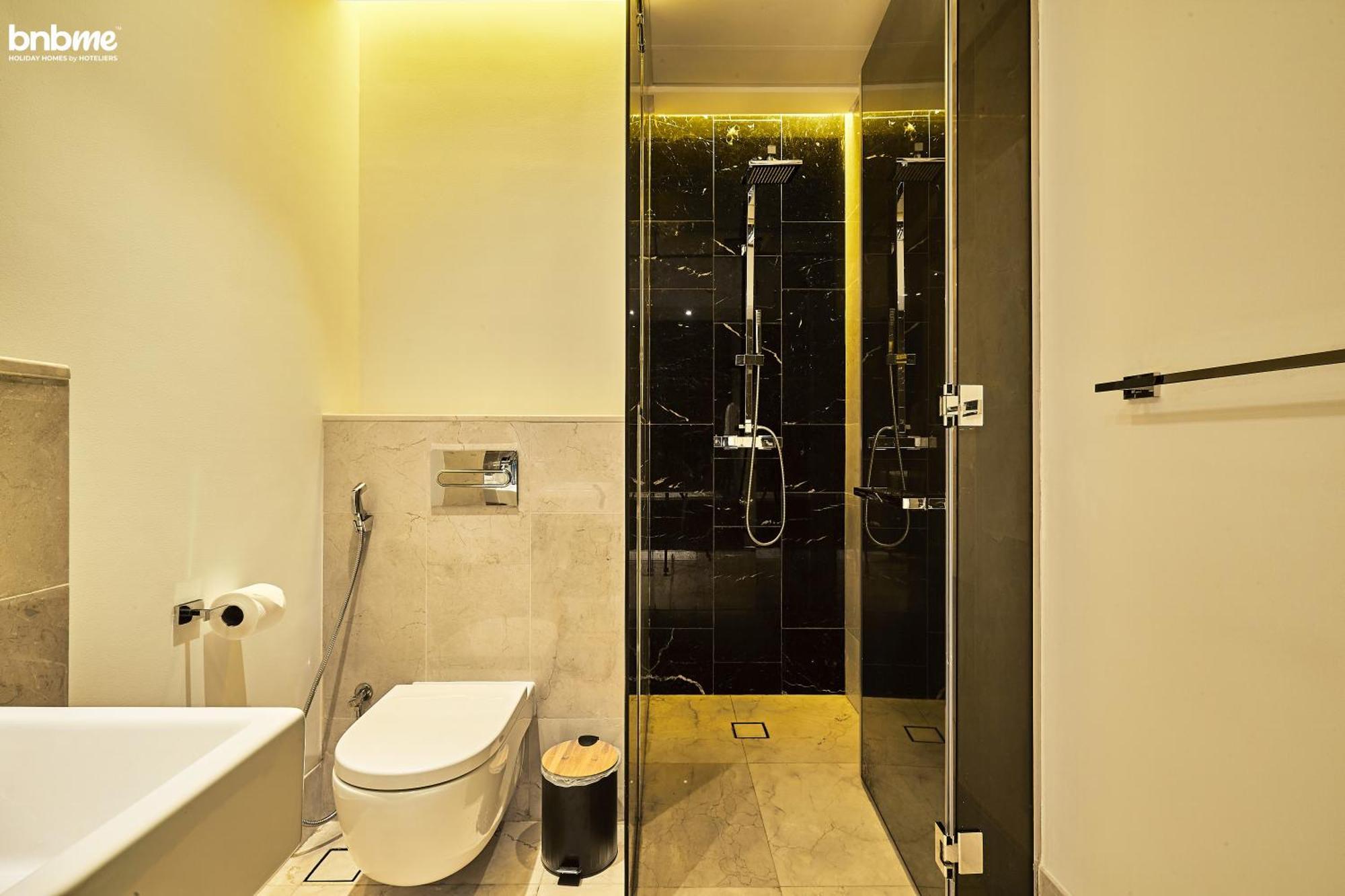 Bnbme - Th8 Palm Hotel ดูไบ ภายนอก รูปภาพ
